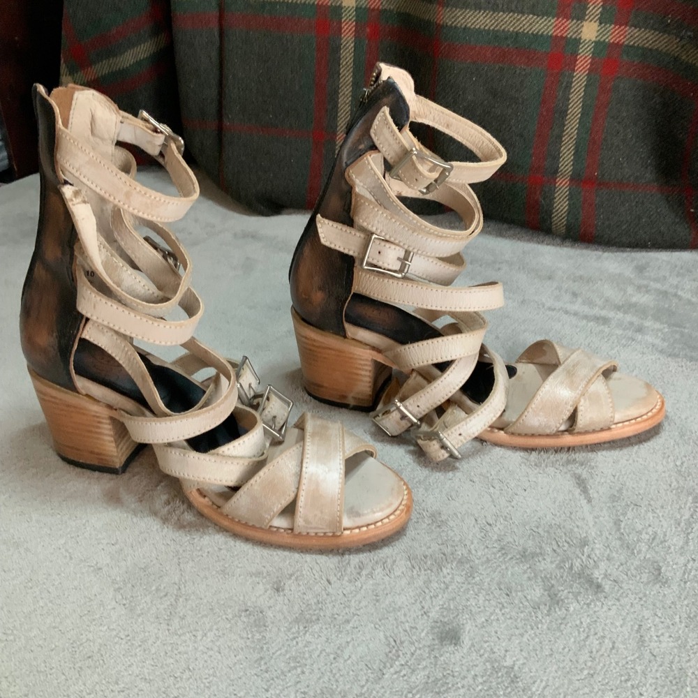 Freebird by Steven W10 Phoenix Distressed Leather Gladiator Block Heel Sandal - Picture 1 of 10